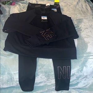 Nike outfit crop top and leggings